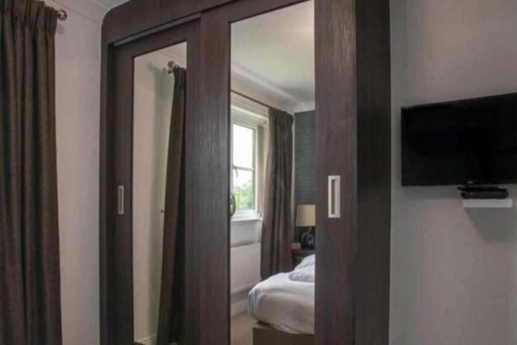 Luxury 4 Bedroom House Manchester Zewnętrze zdjęcie