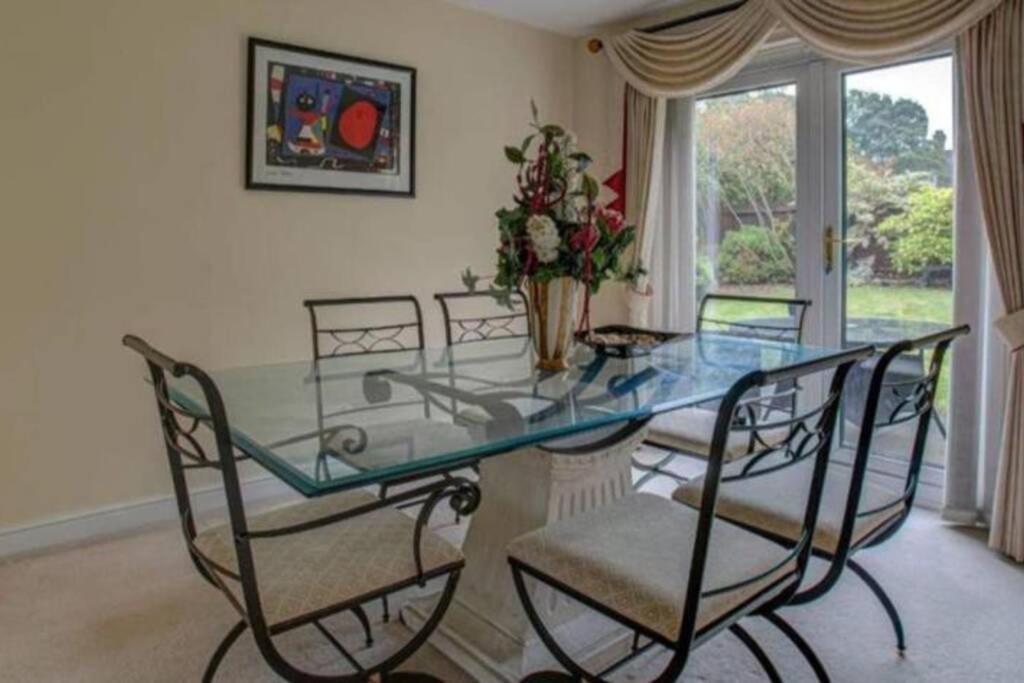Luxury 4 Bedroom House Manchester Zewnętrze zdjęcie